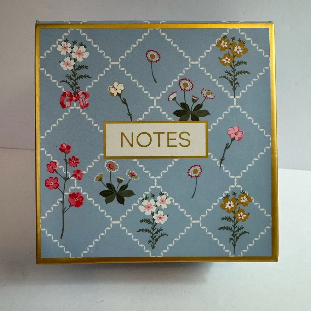 Floral Boxed Note Holder and Pen Set